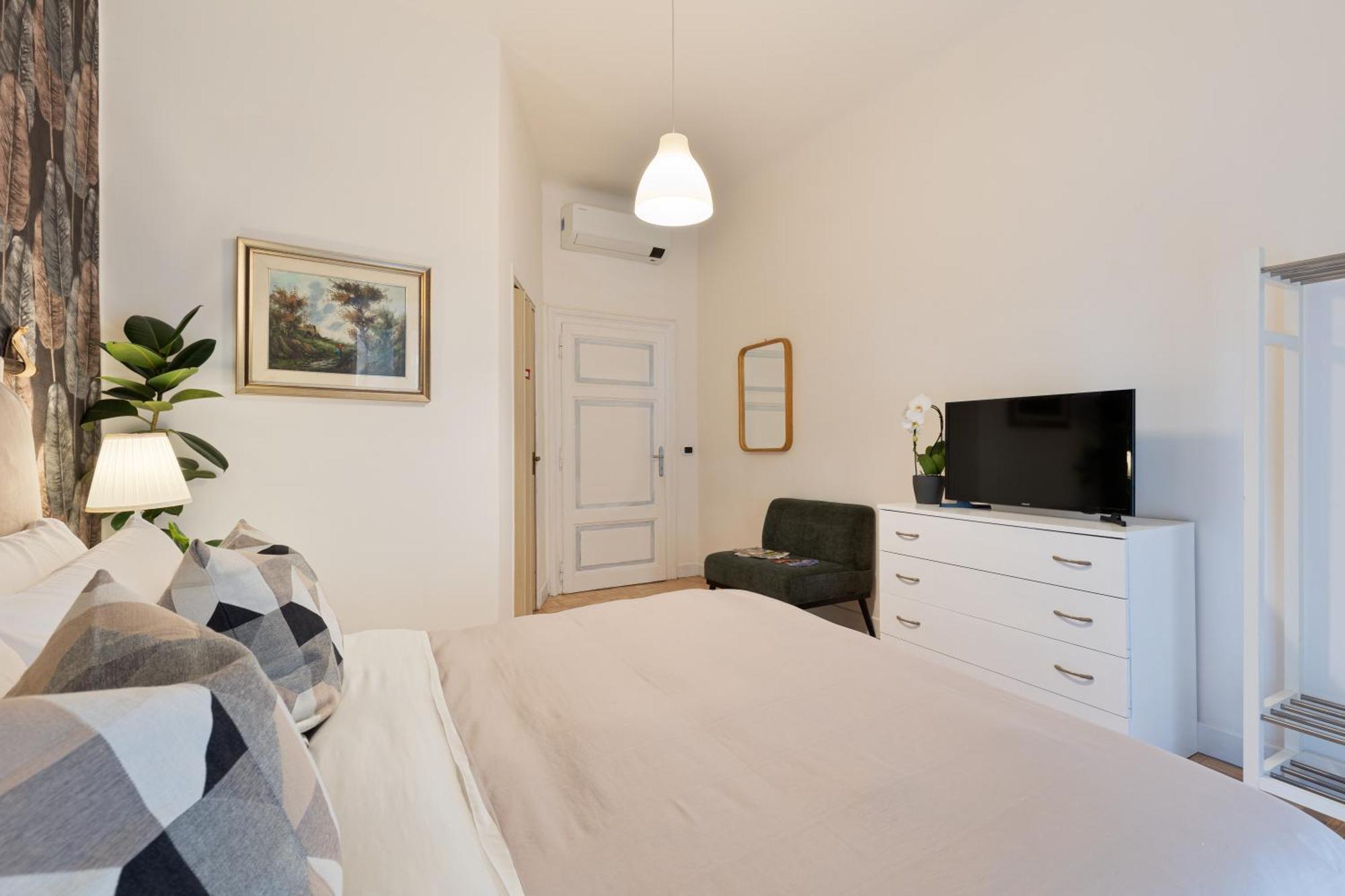 Urbana Apartment Colosseum Рим Екстериор снимка