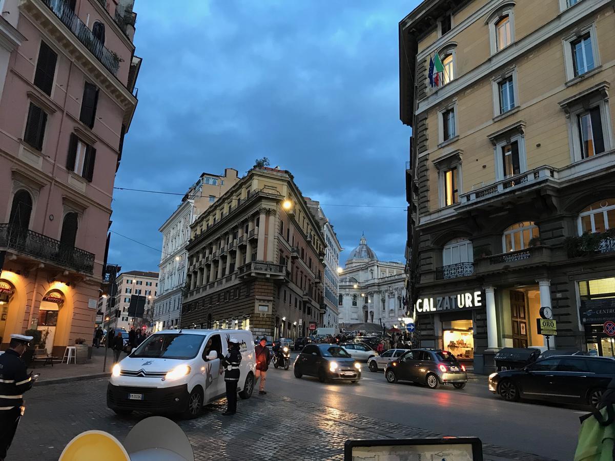 Urbana Apartment Colosseum Рим Екстериор снимка